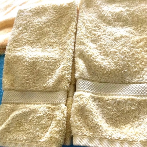 Yellow THROW BLANKET + HAND TOWELS - Picture 5 of 5